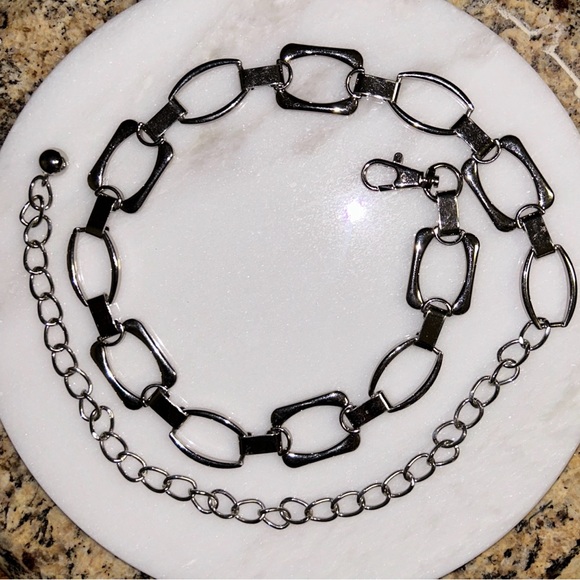 Boho • Silver Tone • Chain • Oval/ Rectangle • Medium • Waist: 26-38” • Belt - Picture 1 of 7